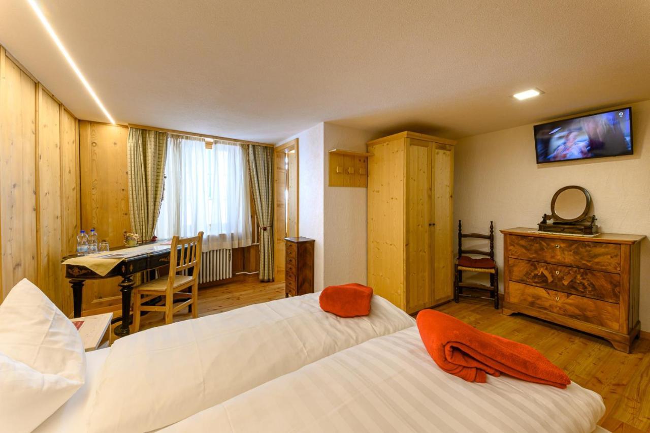 Hotel Centrale, Typically Swiss Poschiavo Ngoại thất bức ảnh