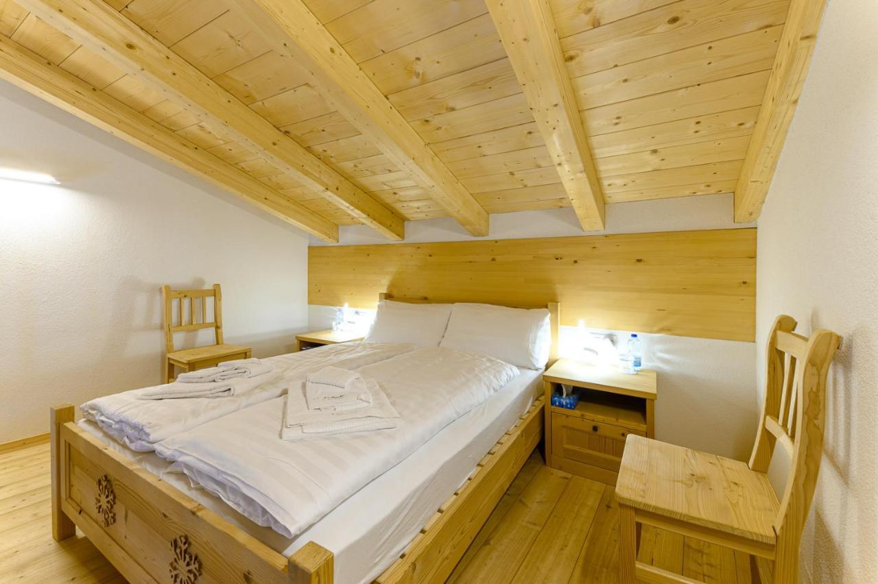 Hotel Centrale, Typically Swiss Poschiavo Ngoại thất bức ảnh