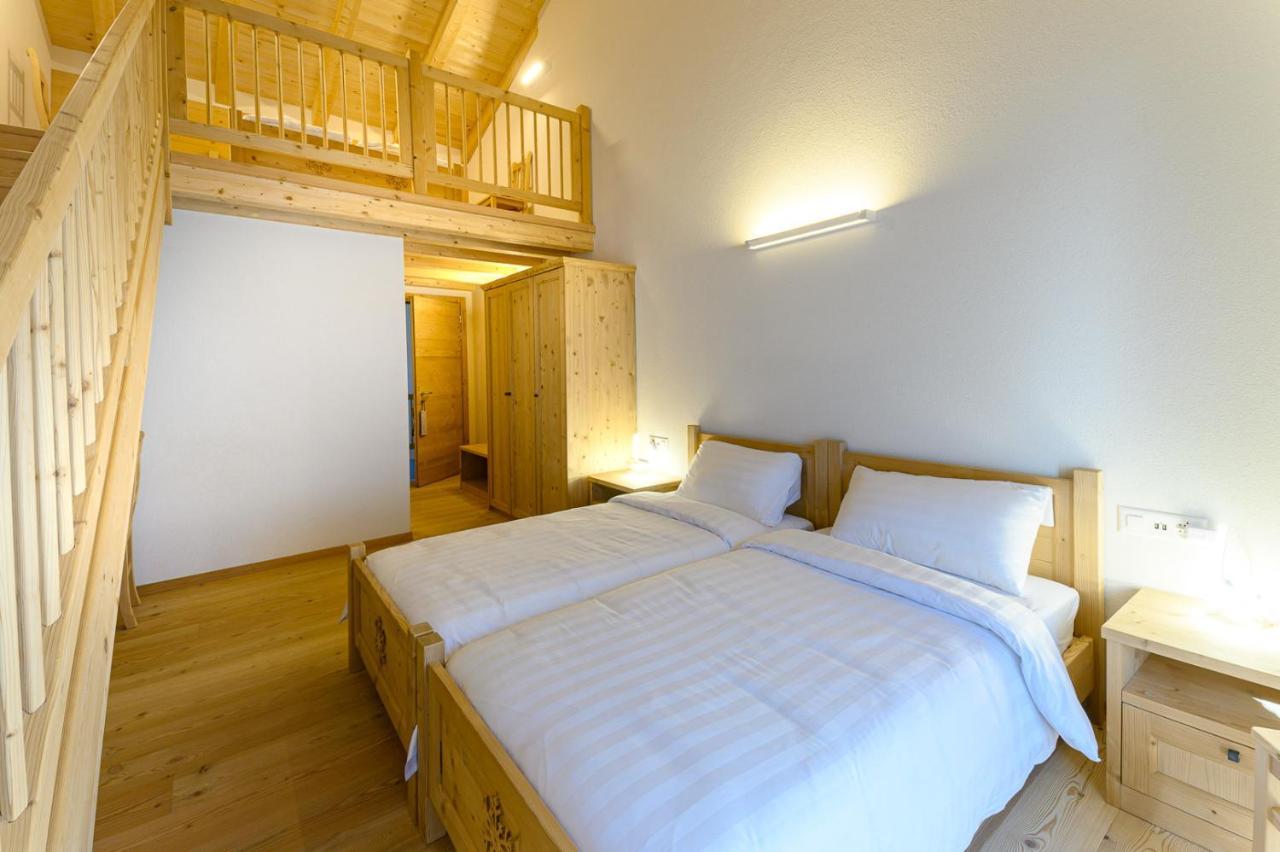 Hotel Centrale, Typically Swiss Poschiavo Ngoại thất bức ảnh