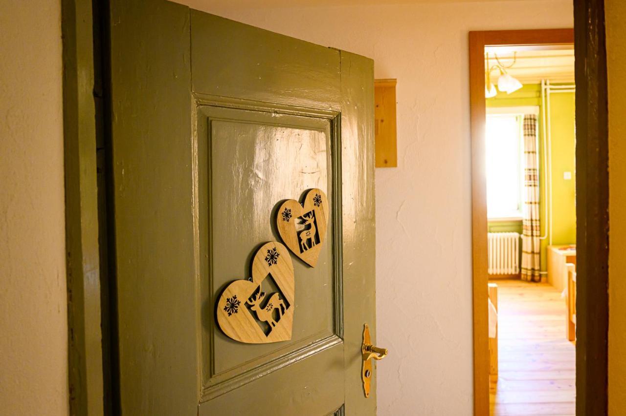 Hotel Centrale, Typically Swiss Poschiavo Ngoại thất bức ảnh
