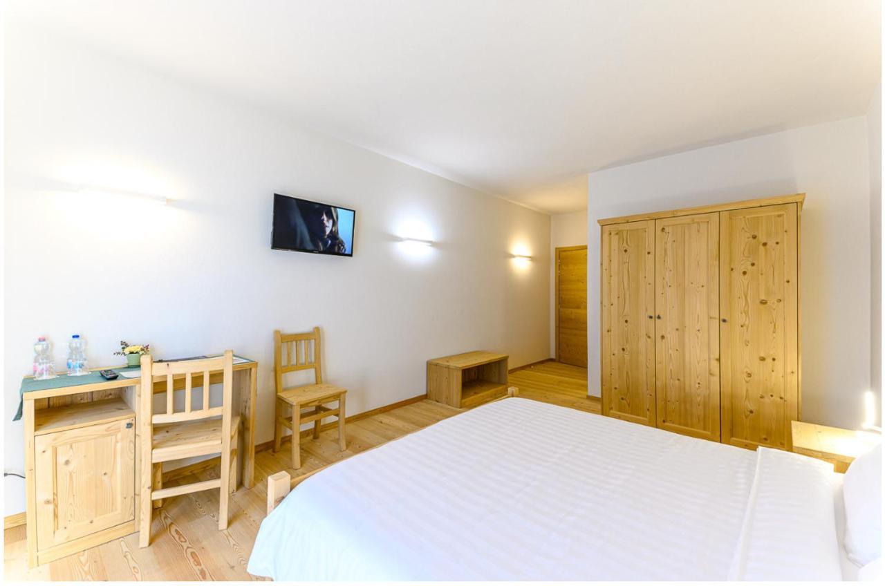 Hotel Centrale, Typically Swiss Poschiavo Phòng bức ảnh